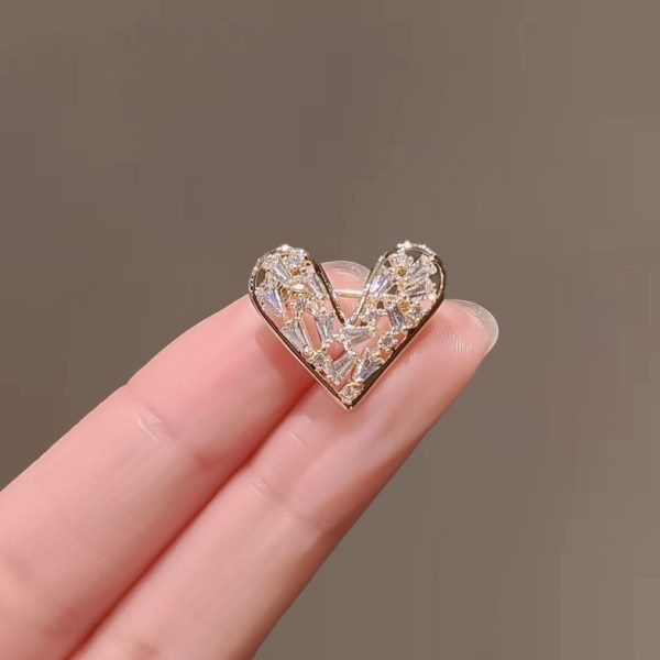 别针迷你爱扣针衣服胸花女百搭新款开衫心领针时尚防走光扣小胸针