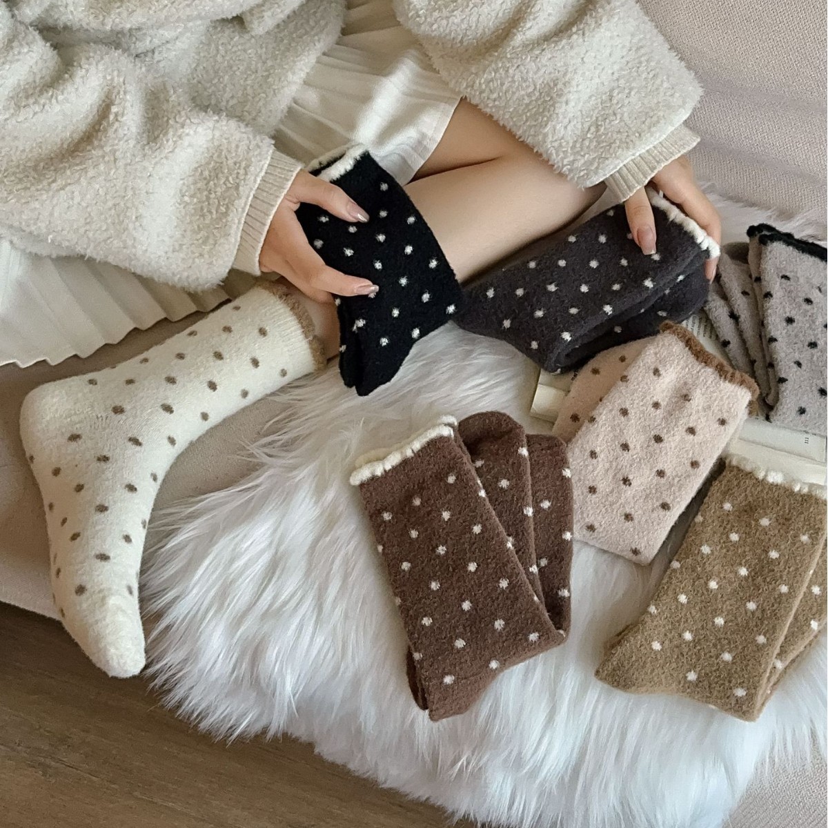 软软糯糯女士秋冬保暖加厚地板袜袜子加绒点点澳绒居家可爱月子袜