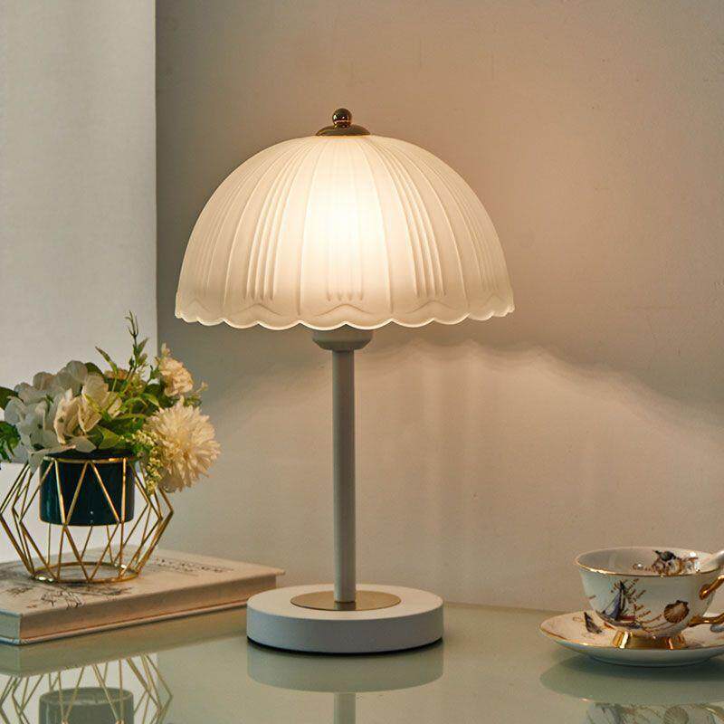 台灯卧室床头灯2026新款轻奢感现代浪漫奶油风可调光小夜灯