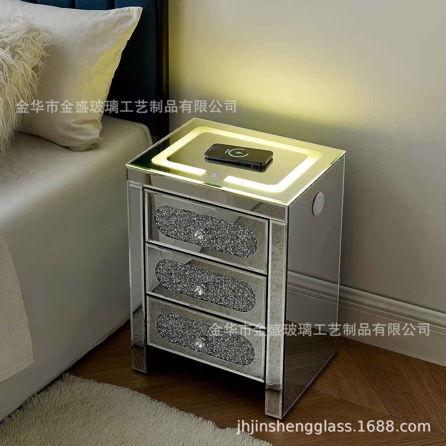 镜面家具银色镜像3抽屉床头柜 带无线充电,LED灯和USB