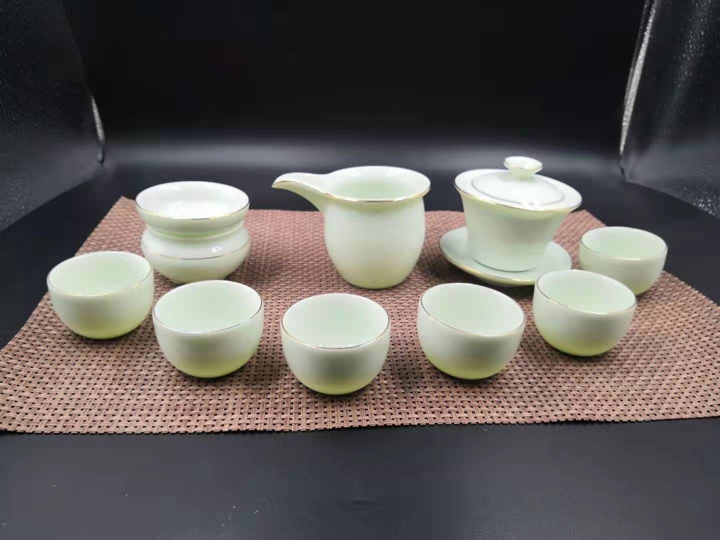 福万茶具:齐源(10头青玉瓷) 788元