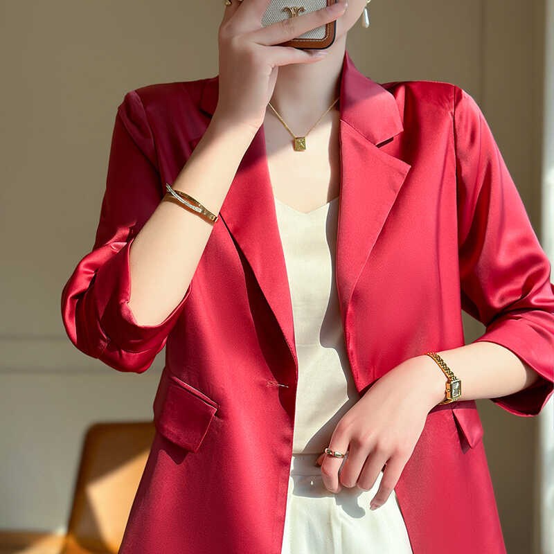 杏色醋酸缎d面西装外套女夏季薄款小个子休闲短款七分袖西服套装