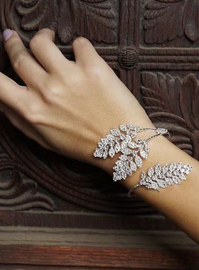 精致水钻新娘叶子开口手镯女时尚晚宴礼服舞台演出夸张摄影手饰品