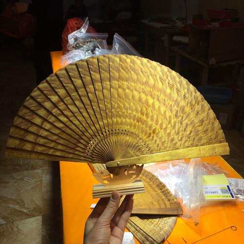 金丝楠木扇子折扇复古原木舞蹈手工扇水波中式宫扇折叠个性中国风