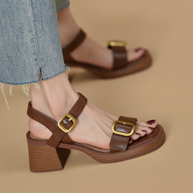 2023年夏高跟鞋女新款法式后空露趾一字扣带粗跟T真皮棕色厚底凉,女鞋,罗马凉鞋,淘宝优惠券,粉丝福利购,淘宝优惠卷