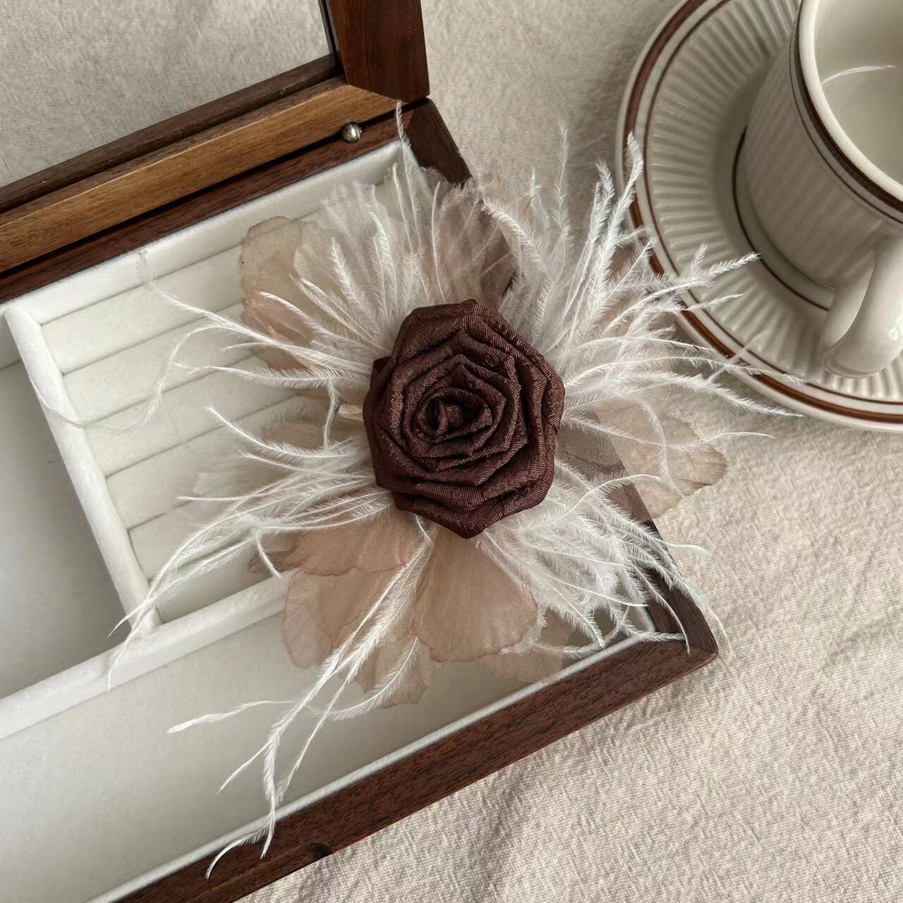 礼服西装玫瑰花胸针手工小众设计优雅毛毛花朵配饰