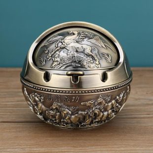 带盖轻奢缸灰高级潮流金属摆件飞菸灰办公室感子家用客厅创意个性