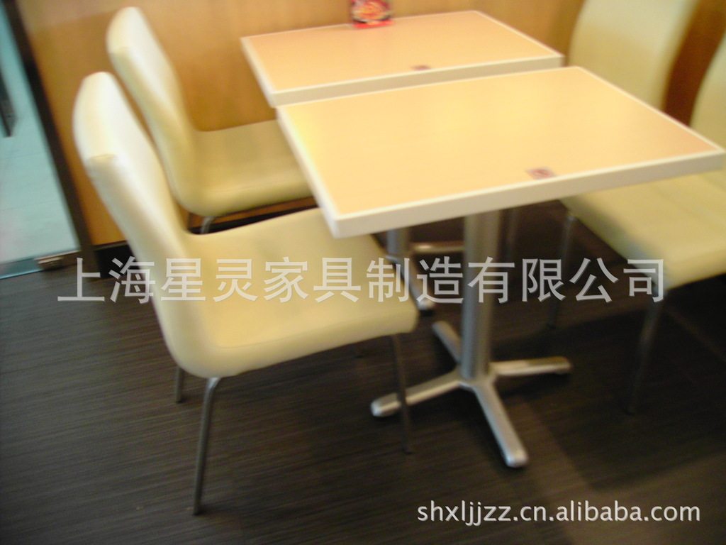 批发供应 餐桌 实木圆形餐桌 乡村实木餐桌 量大从优