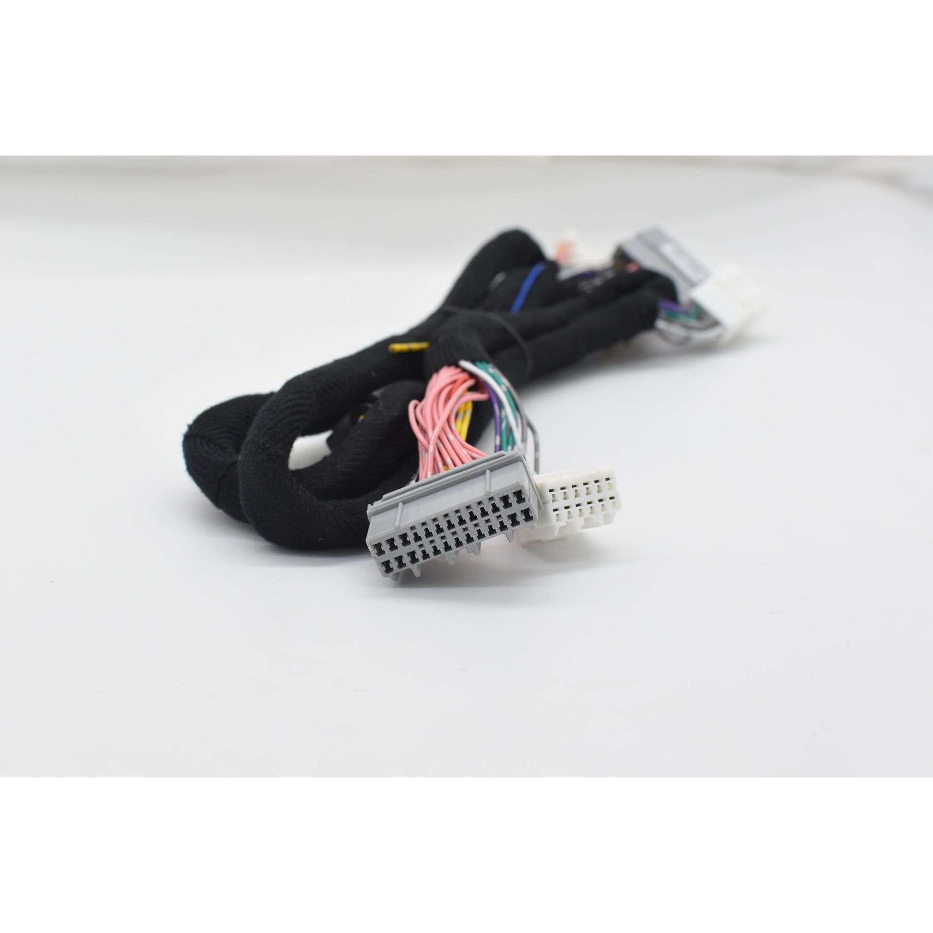 Y002起亚K5/现代格越原车带功放6 进8出音响升级无损改装DSP线束,