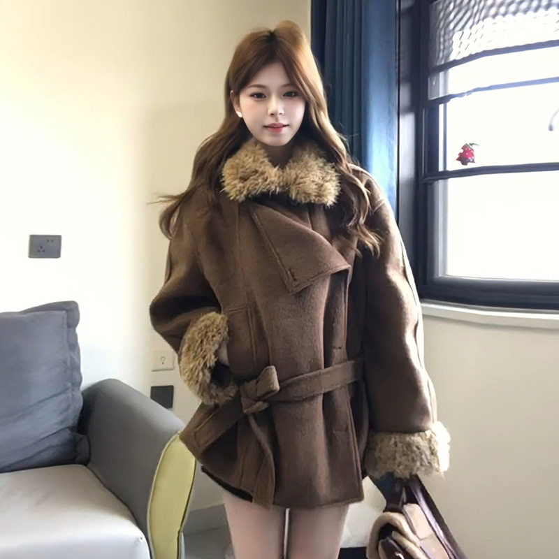 毛领棕色呢子大衣女装冬季巨好看的感绑带腰毛呢外套短款