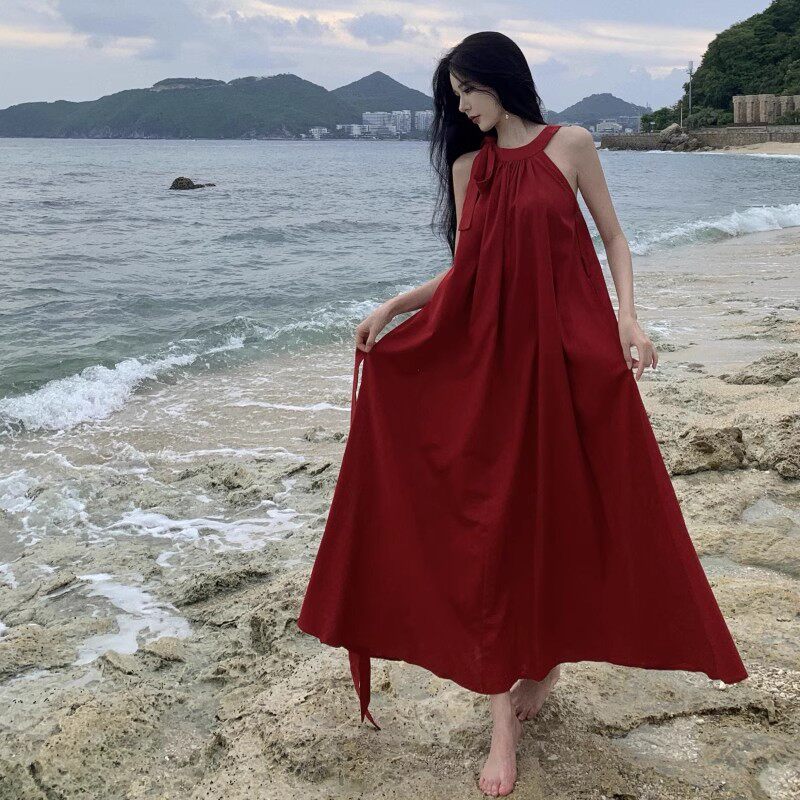 三亚小个子法式度假风无袖挂脖红色连衣裙海边度假氛围感沙滩长裙