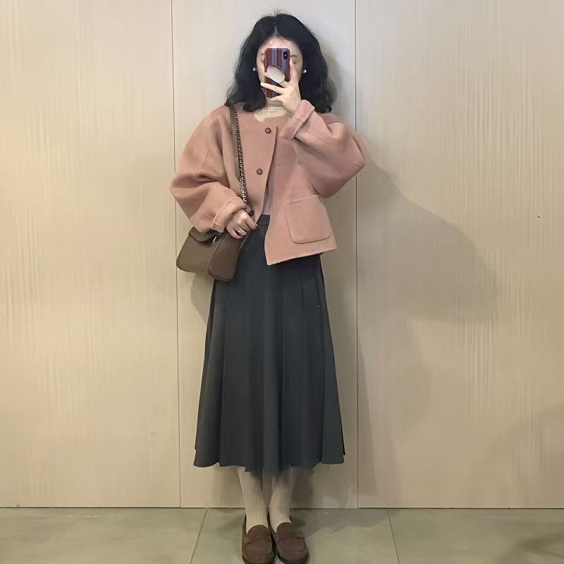 短款粉色毛呢外套女秋冬2026新款感小个子小香赫本风呢子大衣