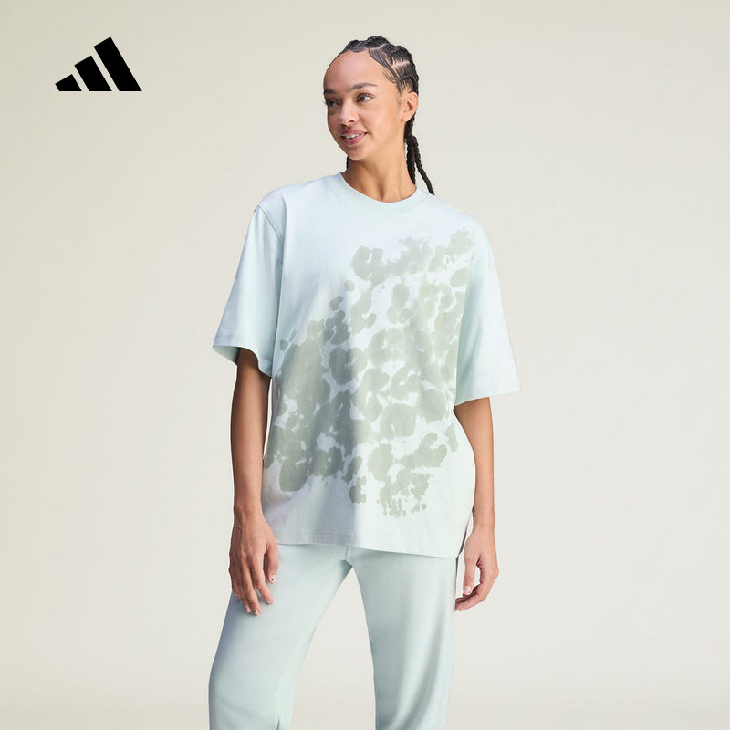 adidas阿迪达斯2026夏女运动印花短袖宽松大号圆领休闲T恤 KA9553