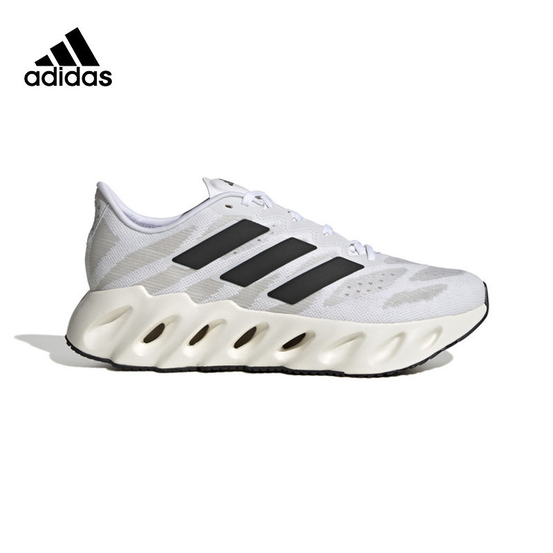 阿迪达斯跑步鞋Adidas
