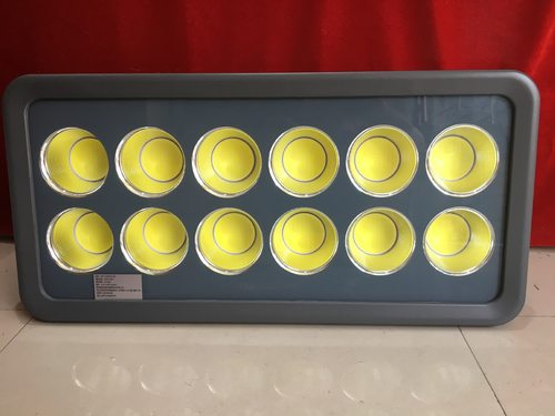 LED光效强投光灯100W 800W 200W 300W400W500W600W户外照明塔吊灯