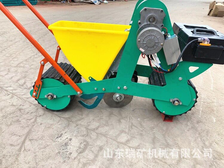 家用小型汽油式单行三行可调节播种深度自走式栽蒜种蒜大蒜播种机