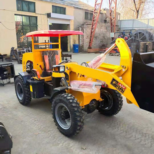 小型电动装卸小铲车工地四轮驱动电动四驱铲车助力装卸车