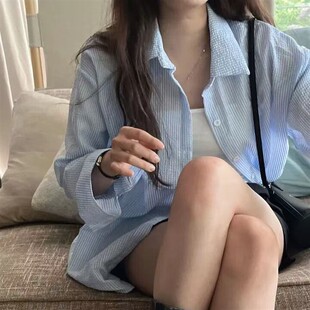 韩国chic温柔慵懒风翻领单排扣泡泡棉纹理格子宽松防嗮中长款 衬衫