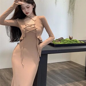 纯欲吊带连衣裙女秋季卡其色辣妹收腰高级气质包臀中长款鱼尾裙子