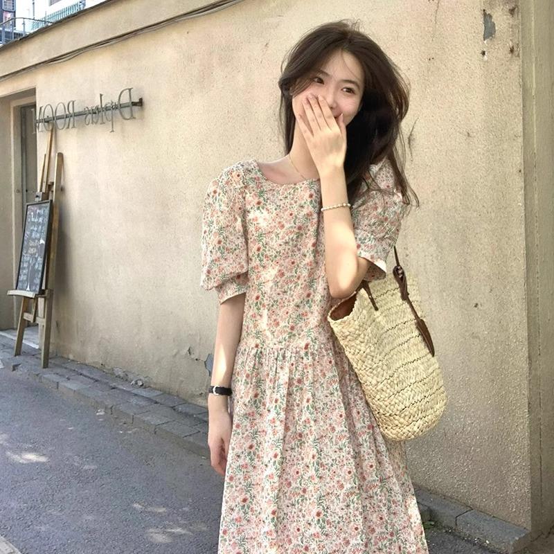 欧洲站女装2025新款茶歇法式长裙高级感圆领泡泡袖碎花连衣裙女夏