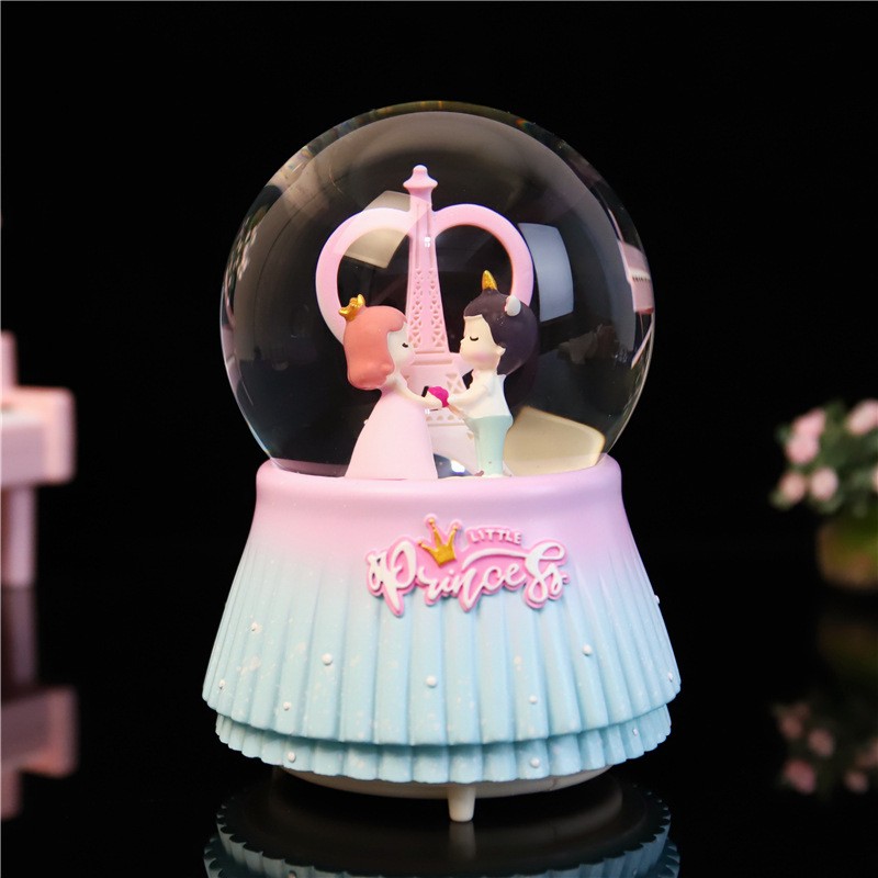 彩灯飘雪花内旋转铁塔情侣玻璃水晶球音乐盒男女友儿童生日礼品