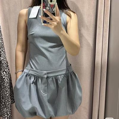 辣妹收腰高级灰无袖连衣裙