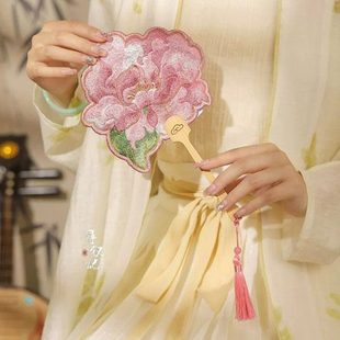荷花汉服配饰团扇手工刺绣异形便携文艺古风扇子国风扇迷你手摇扇
