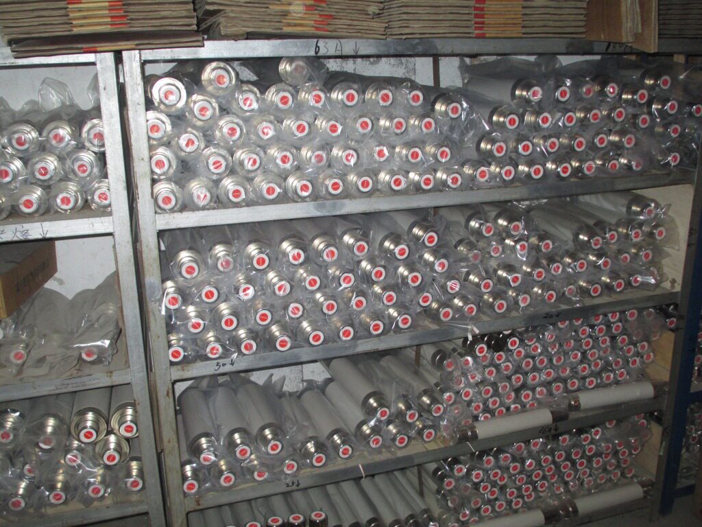 供应XRNT1-10(12)/300A 88*292 高压限流熔断器(变压器保护)