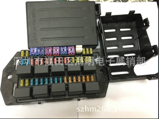 汽车保险丝盒60A继电器10路