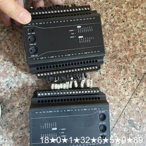 PLC-EX1S-30MT 2个