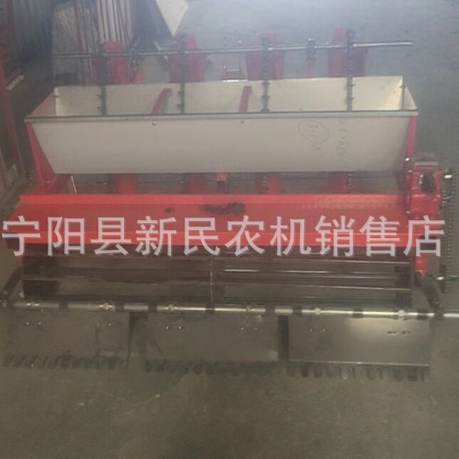 四轮车带螺丝菜播种机蚕豆杏核播种机大颗粒作物种植机操作简单