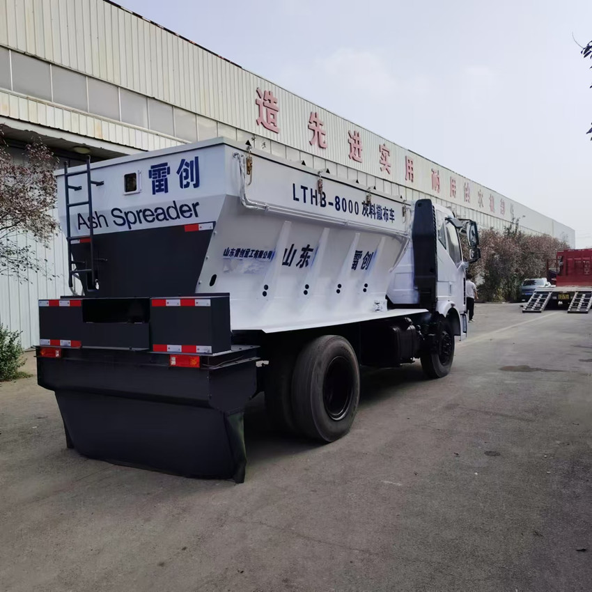 12立方灰料撒布车 修高速公路罐装水泥撒布机 分段撒灰车