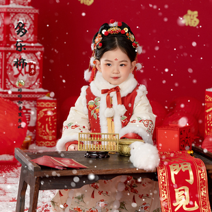 萌乎·多乐柿 汉服女童秋冬新款加厚长袖上衣马面裙两件套拜年服