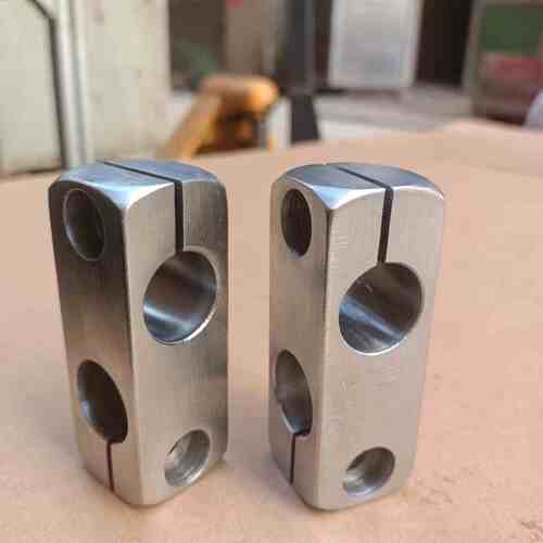钢制十字固定夹支柱支架万向22/25mm 圆棒柱子钢管双孔交叉连接件