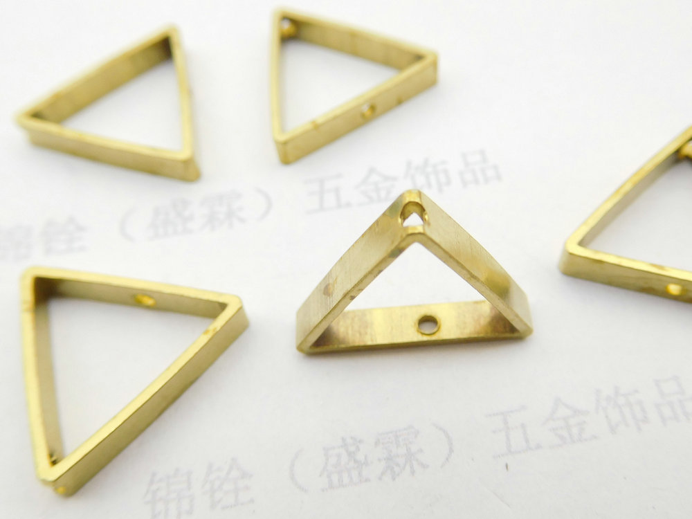 铜质穿孔三角圈三角形切割圈铜圈DIY饰品