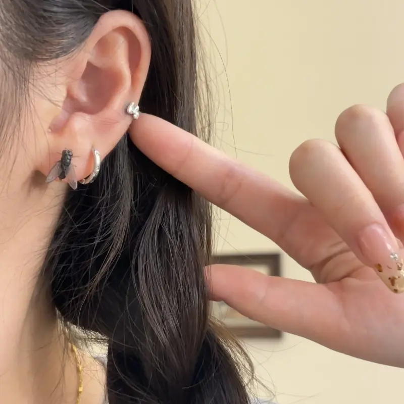 【下单立减50】非金属树脂耳饰 整蛊抽象苍蝇耳钉搞怪趣味耳钉ZQ