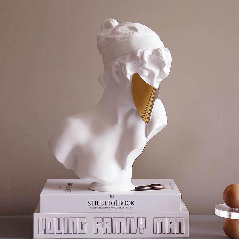 现代蒙面少女人物大理石底座摆件北欧石膏像树脂雕塑展厅珠宝陈列