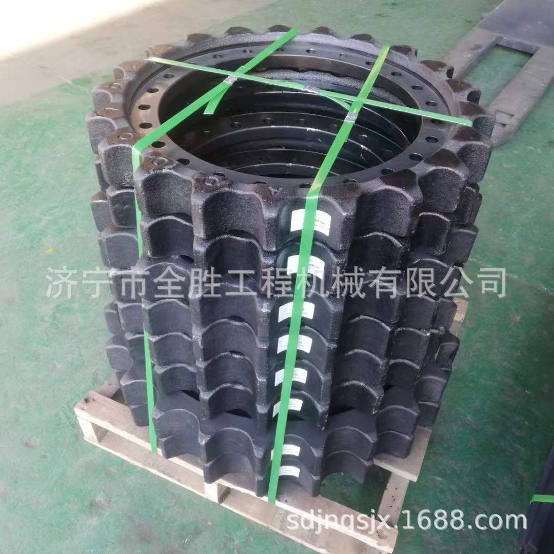 R225-7挖机配件护链架引导轮