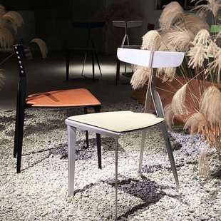 简奢家用马鞍皮餐椅现代大师设计感原木色高档餐厅会客洽谈靠背椅