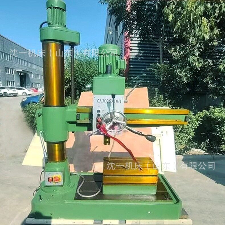 厂家供应Z3025摇臂钻床单立柱自动进刀液压夹紧机械钻床