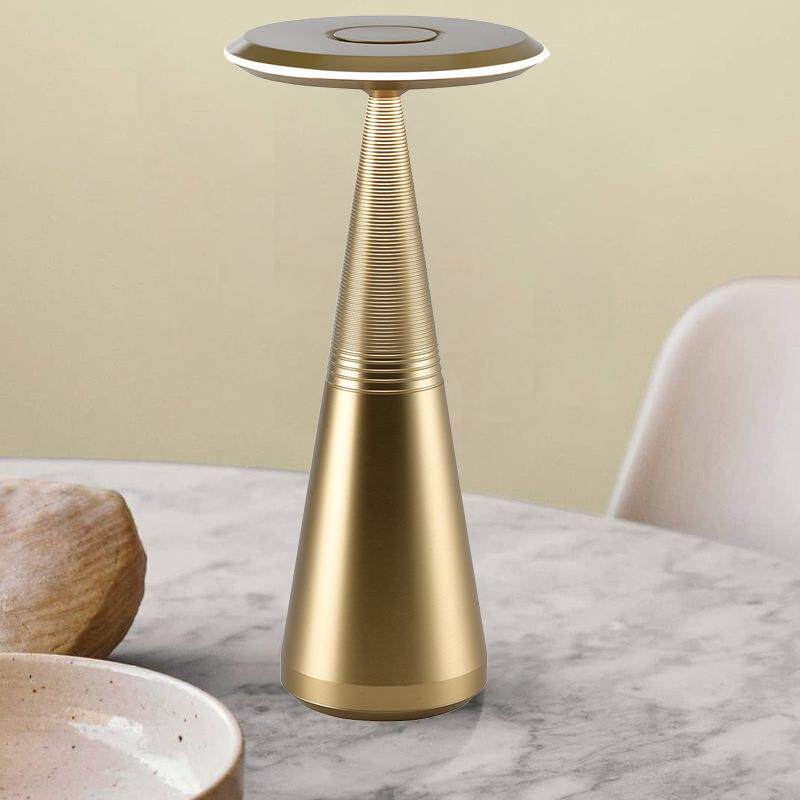 ufo装饰台灯轻奢高级感设计师触控调光充电款铝制小台灯热销