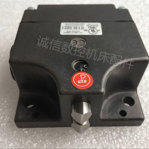 全新原装正品德国安士能(EUCHNER)SN02D12-514-M锥脚行程开关