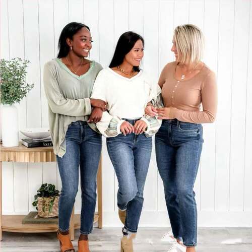 Sammie Mid Rise Wash Jeans Boyfriend Light