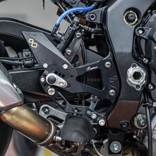 R版 铃木GSXR1000改装 竞技可调升高脚踏 适用新款 意大利Lighftech