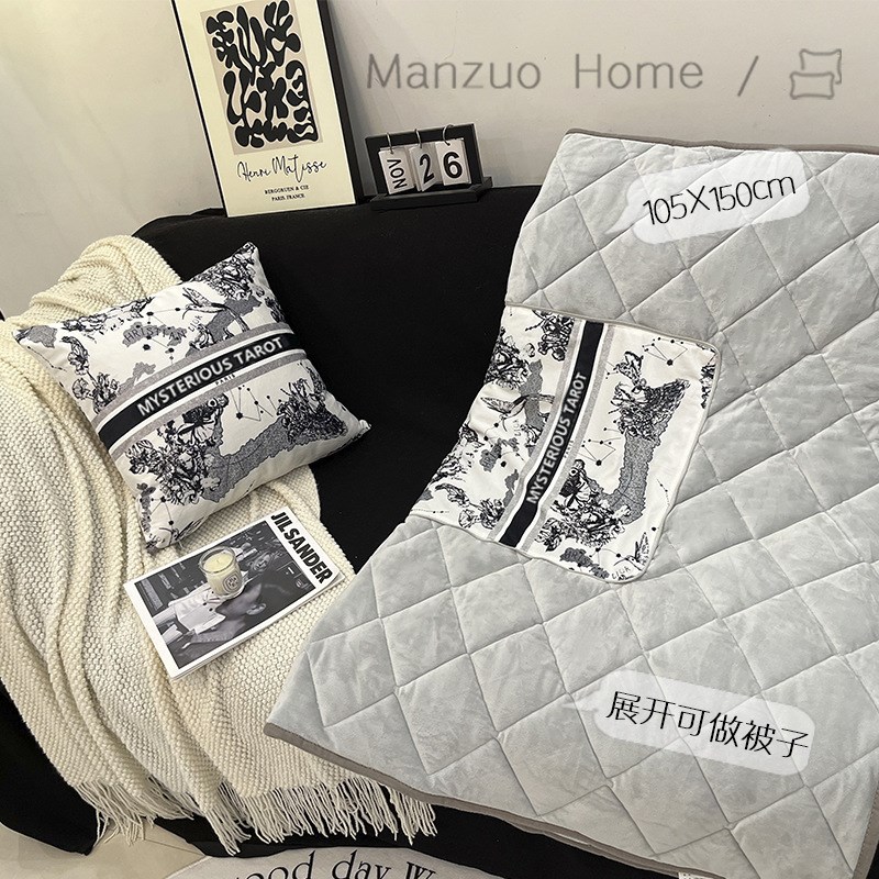 满座黑白复古车载两用灰水晶w绒抱枕被二合一客厅抱枕毯办公室午