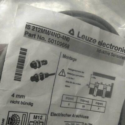 Leuze劳易测接近开关IS112MM/4NO-4E0/ISS212MM/2NC-8N0-M12