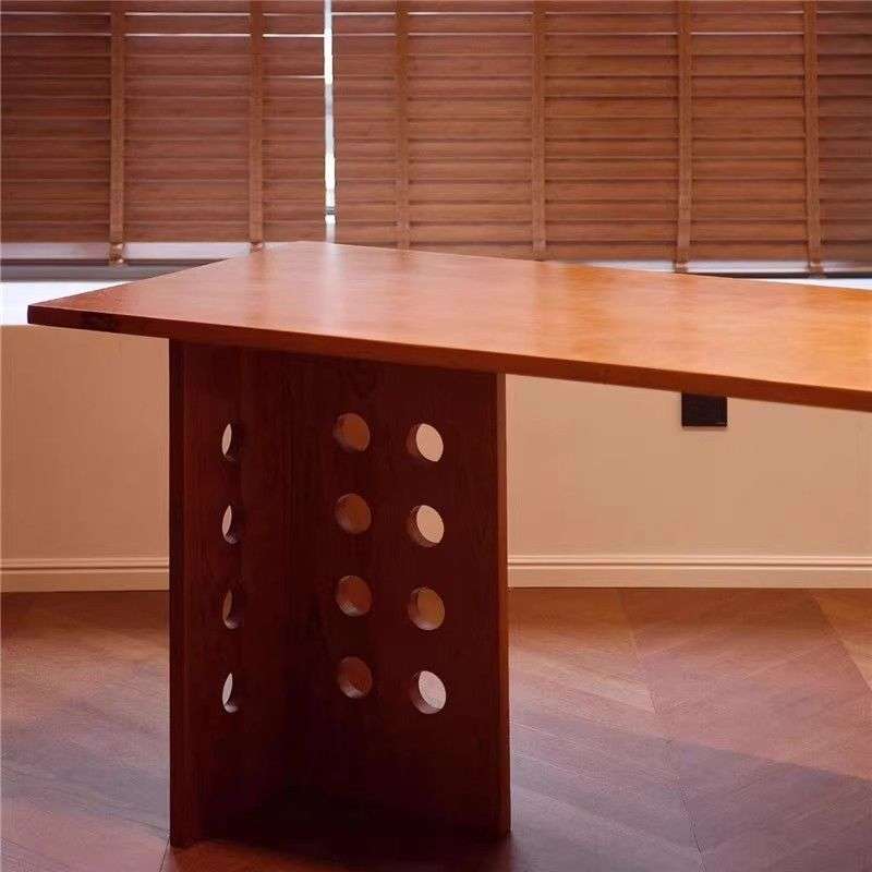 现代简约大师设计款白蜡木家用餐桌办公室书桌长方形樱桃木洞洞桌