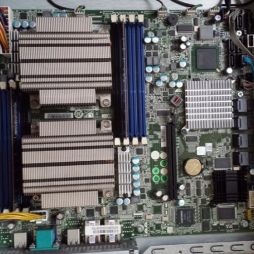 议价万全R520 G7 SAS SATA 服务器板卡