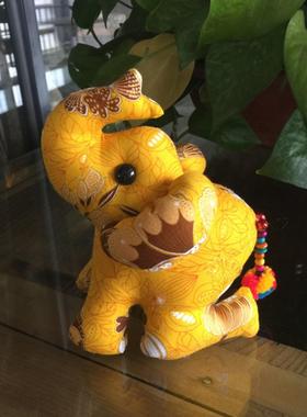 泰国旅游纪念品布艺祈福大象公仔可爱跪象手工布偶儿童玩具小礼物