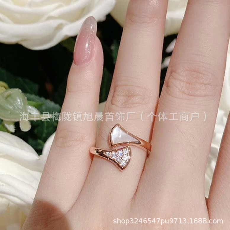 2024新款18k金蛇骨戒指窄版蛇戒蛇形指环玫瑰金白金镶钻时尚靓丽